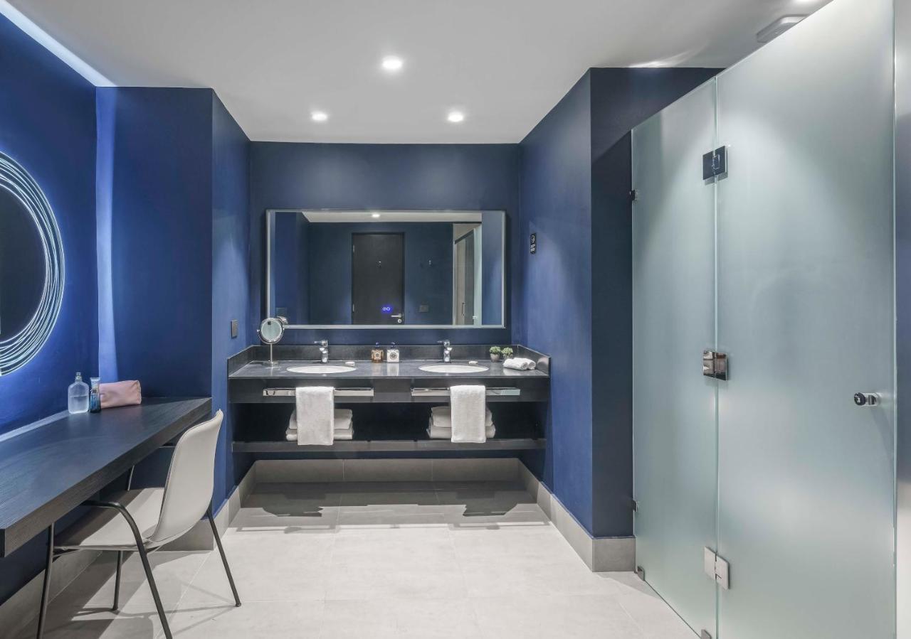 Pullman Santiago Vitacura מראה חיצוני תמונה Bathroom