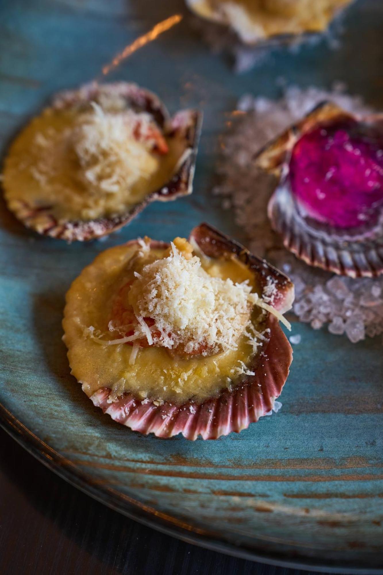Pullman Santiago Vitacura מראה חיצוני תמונה A baked scallop