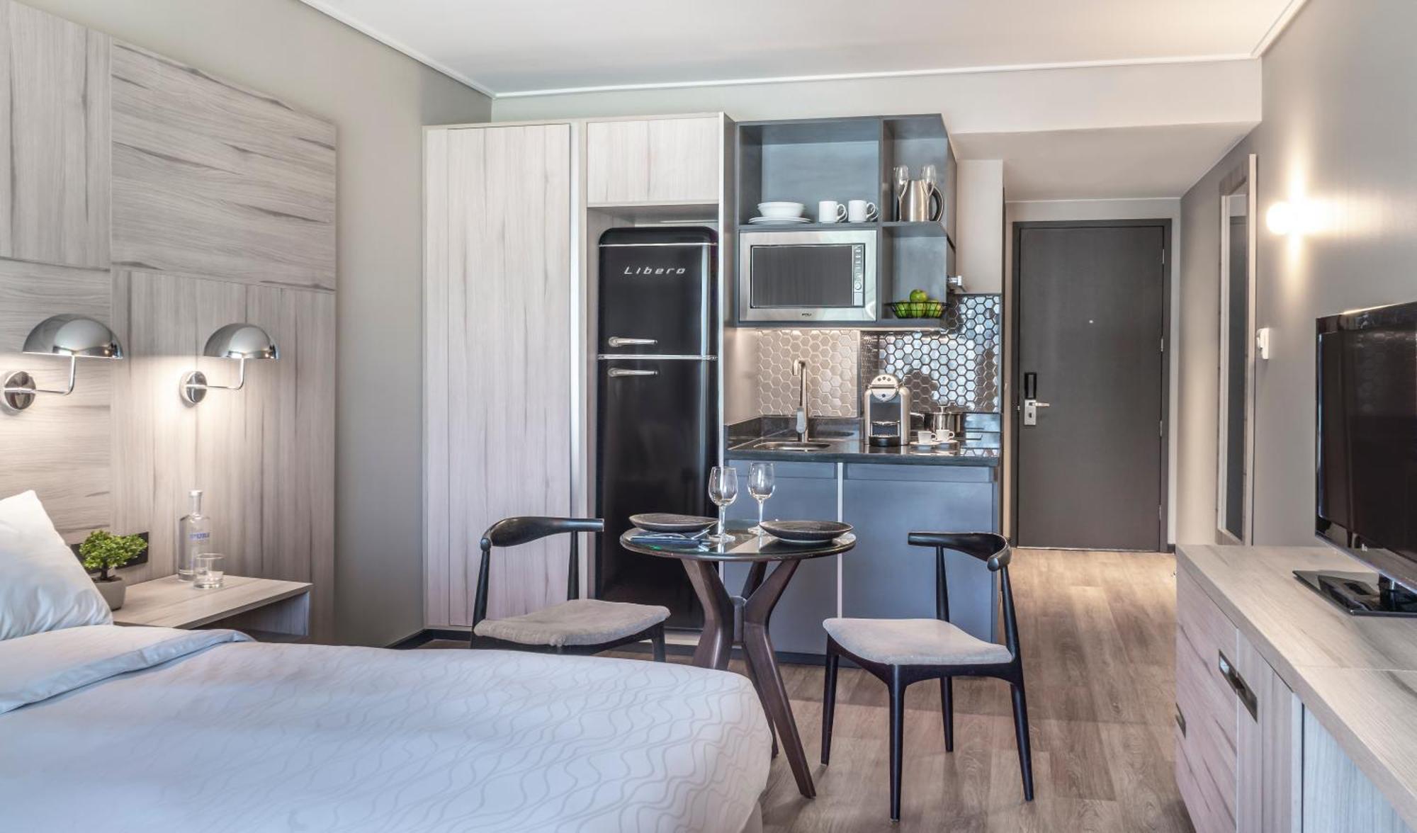 Pullman Santiago Vitacura מראה חיצוני תמונה A typical studio apartment